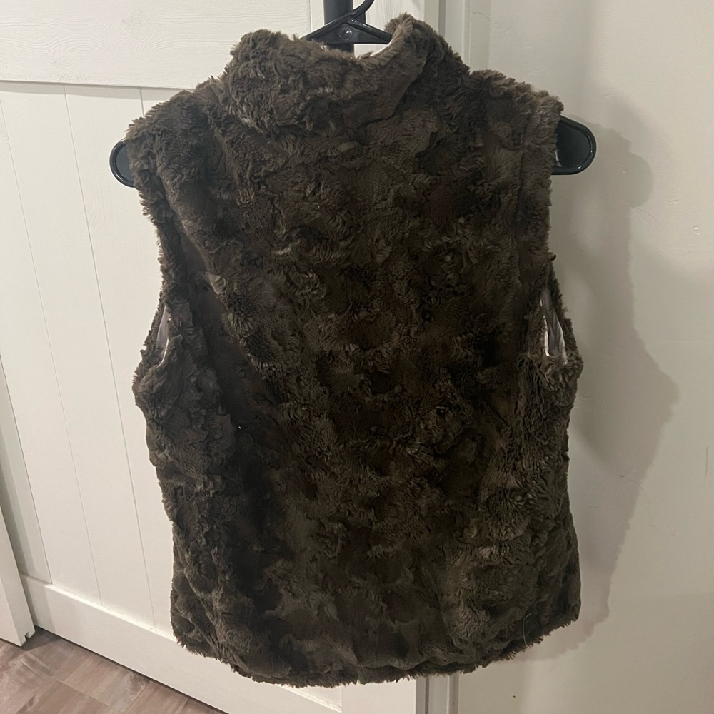 North face vest - Picture 2 of 5
